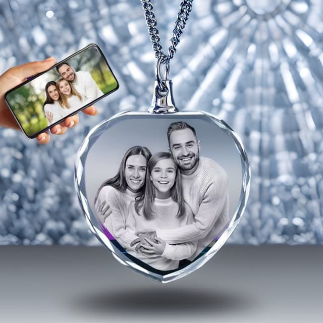 3D Photo Crystal Pendant Necklace: Personalized Engraved Gifts – Custom Photo Keepsake with Light Option